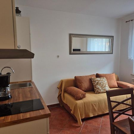 Apartments Antolovic Vrsar Buitenkant foto