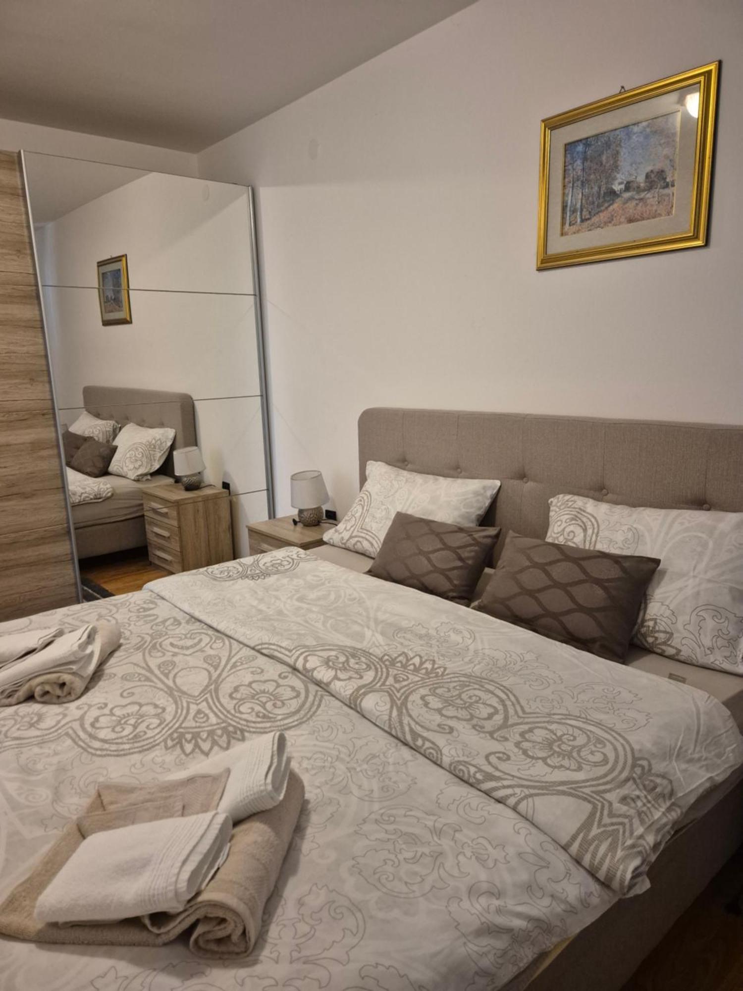 Apartments Antolovic Vrsar Buitenkant foto