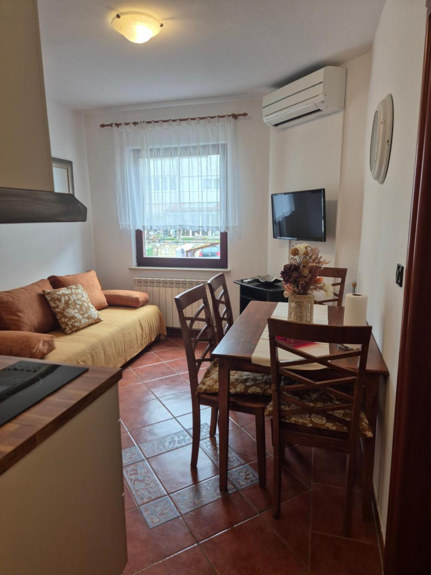 Apartments Antolovic Vrsar Buitenkant foto