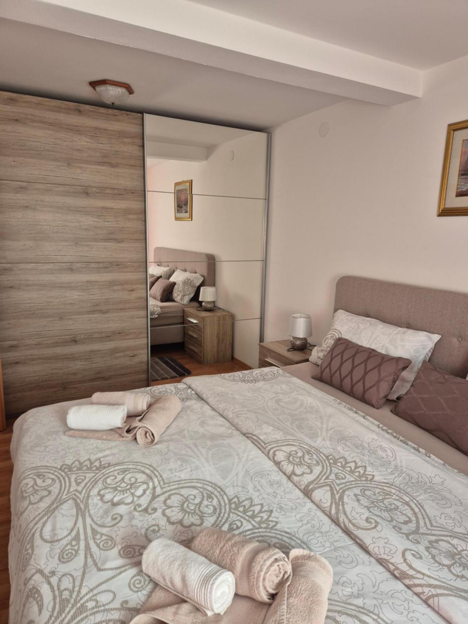 Apartments Antolovic Vrsar Buitenkant foto